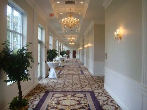 Hotel Clarion & Convention Center 3*