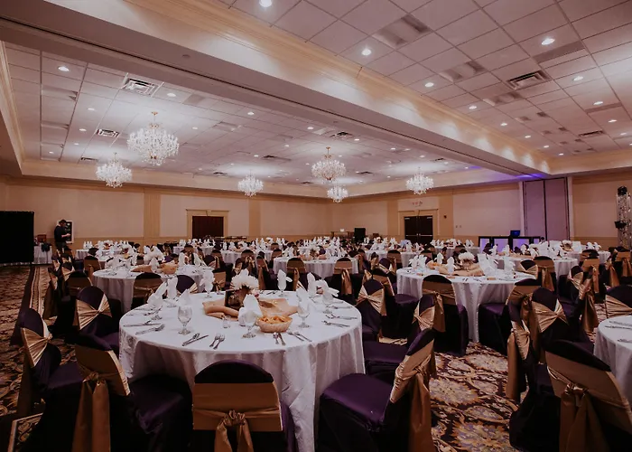Hotel Clarion & Convention Center 3*