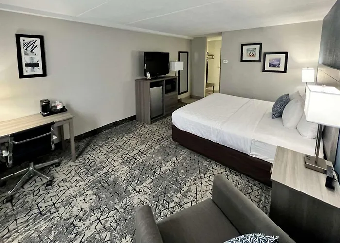 Hotel Clarion & Convention Center 3*